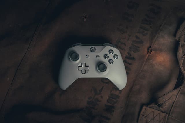 L'univers des jeux en monde ouvert : exploration et immersion